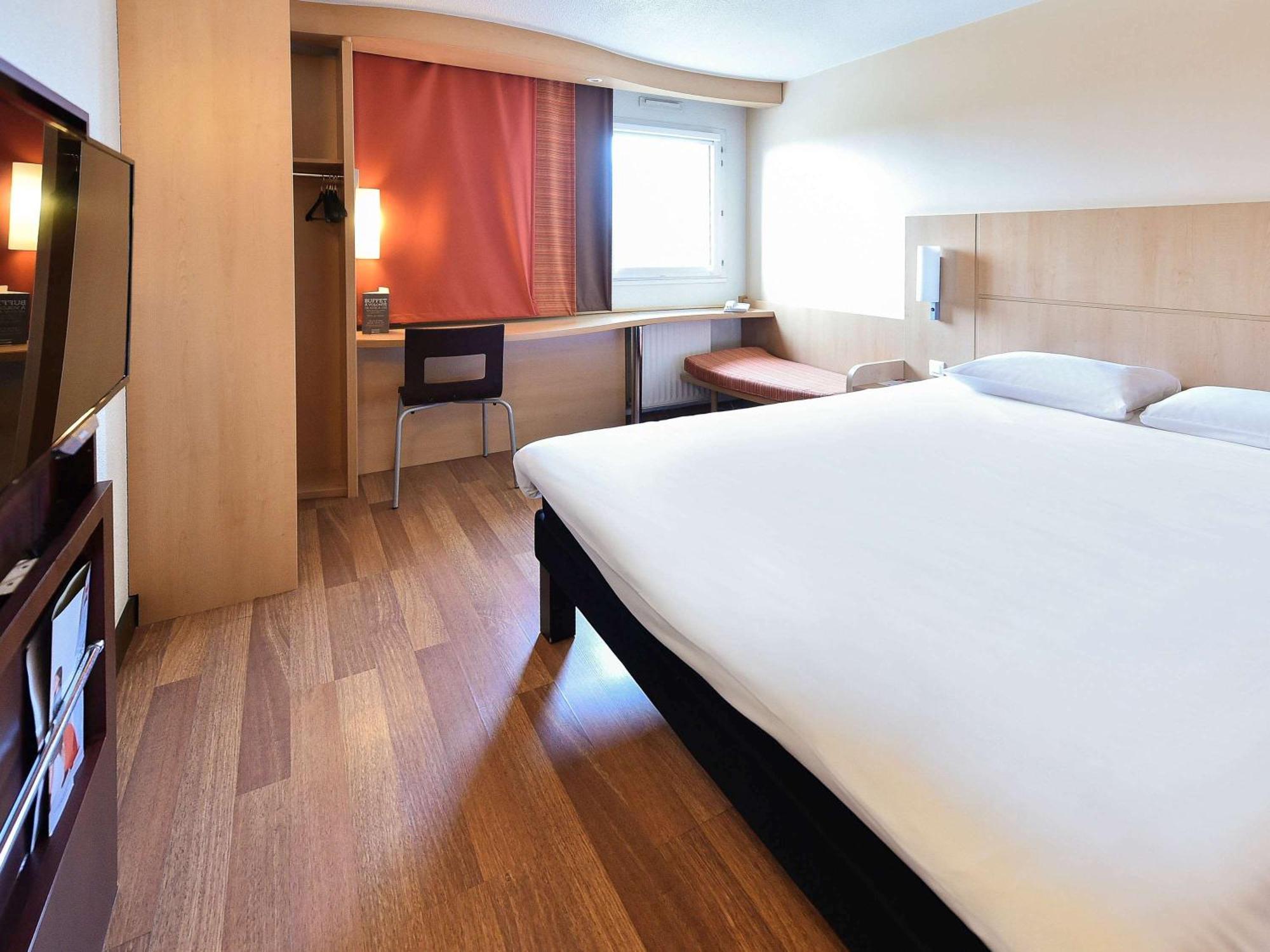 Ibis Beaune La Ferme Aux Vins Esterno foto